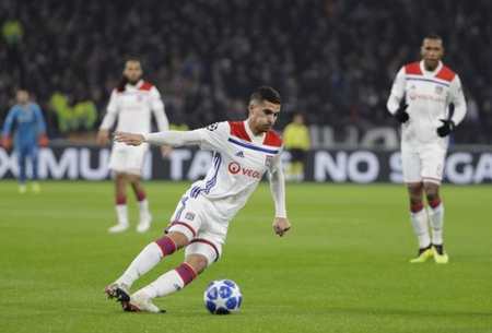 他不仅拥有 他不仅拥有