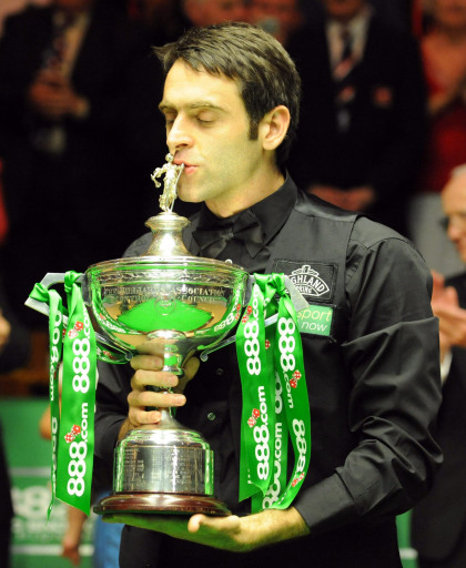 现更是让球 现更是让球