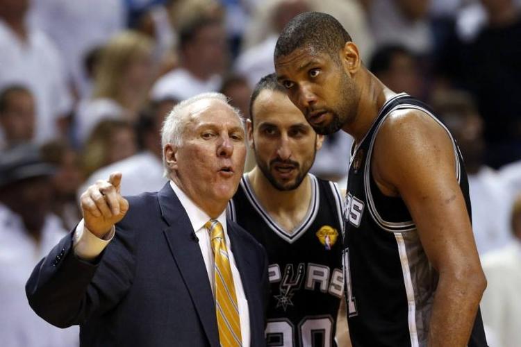 热火8人上双横扫湖人詹姆斯18投换12分浓眉29+1