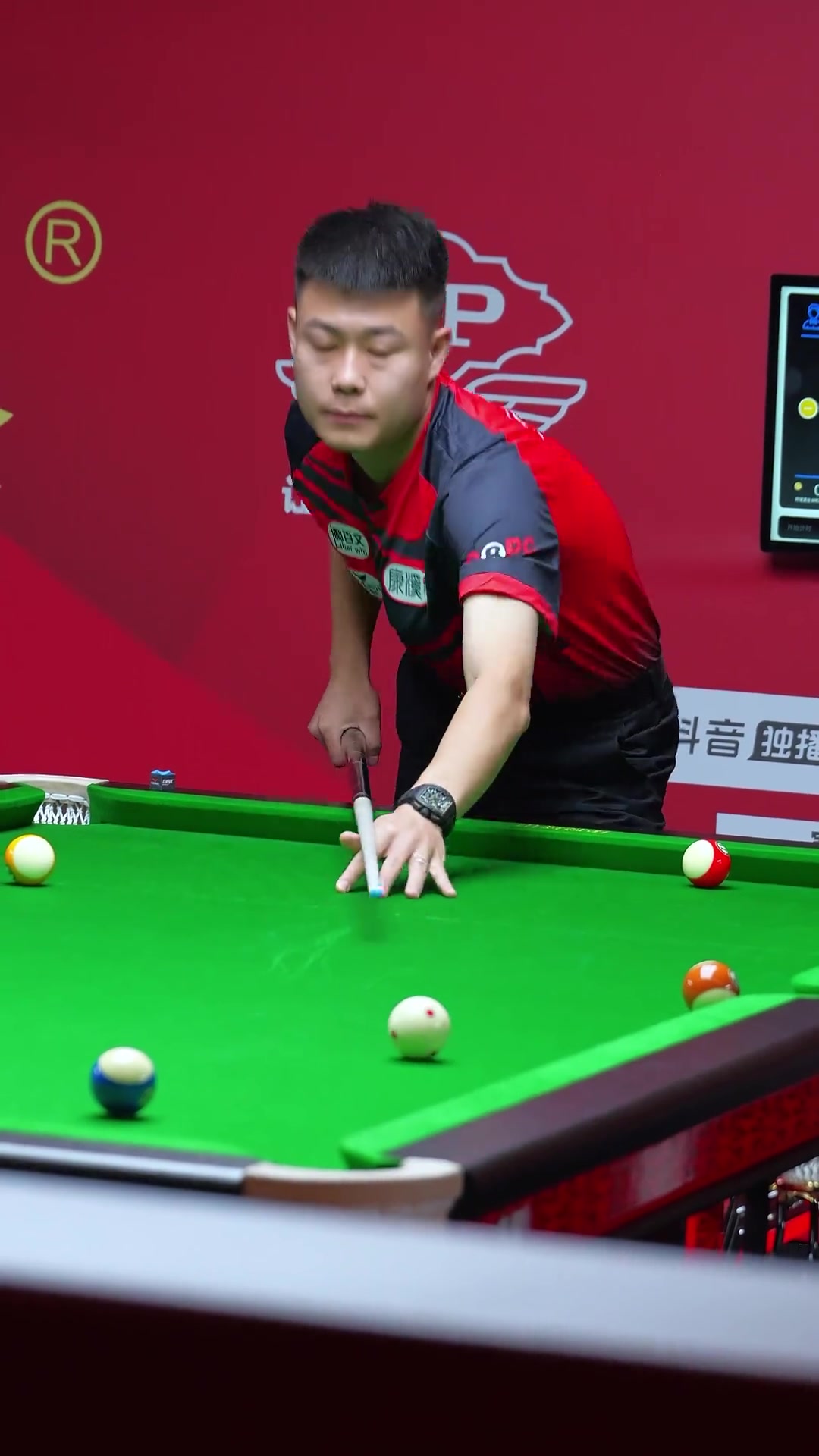 场上局势的 场上局势的